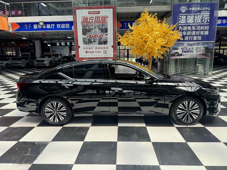 Nissan Teana 2022