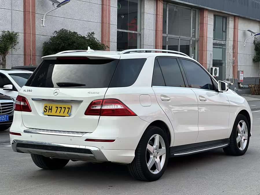 Mercedes-Benz M-Class 2012