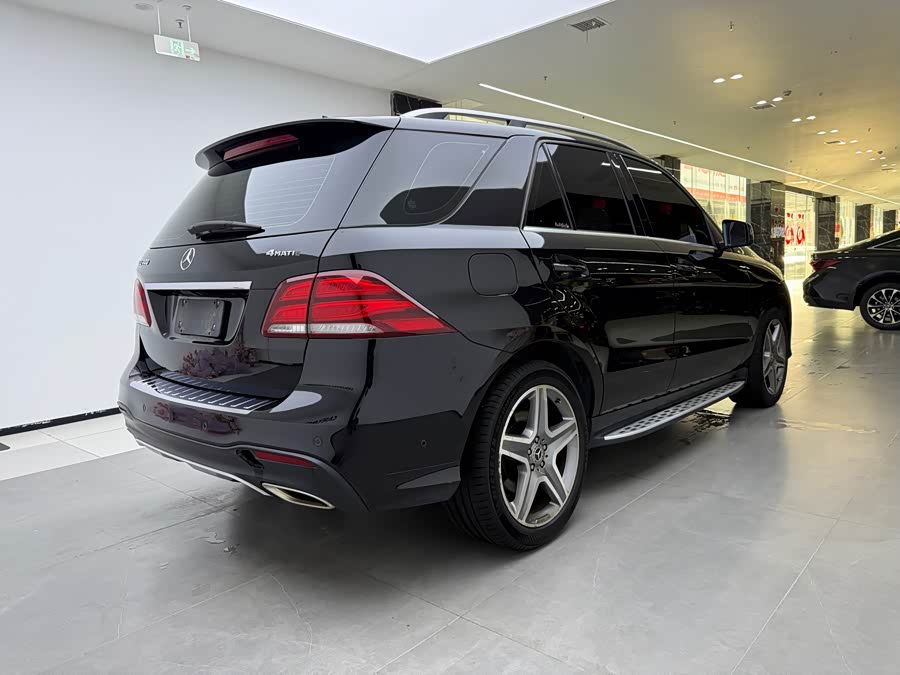 Mercedes-Benz GLE 2016