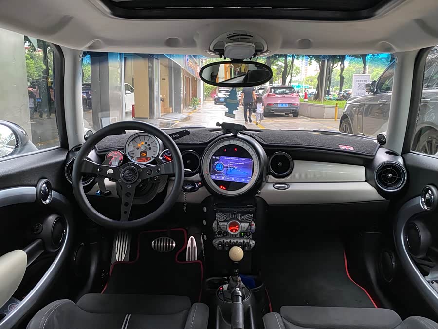 MINI MINI 2010