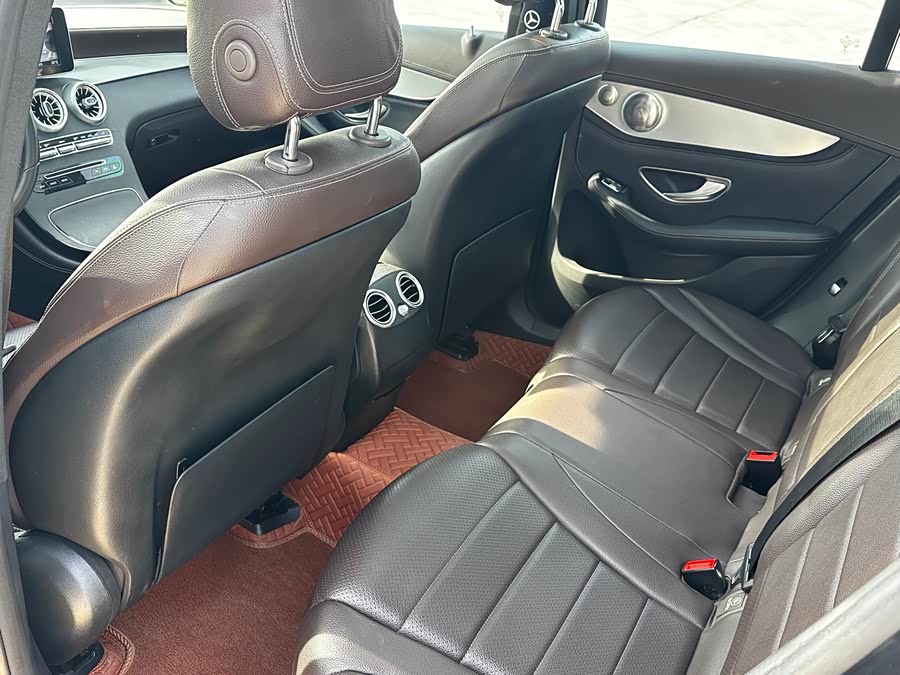 Mercedes-Benz GLC 2018 — фото 14