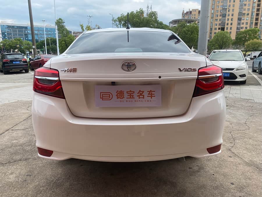 Toyota Vios 2022 — фото 11