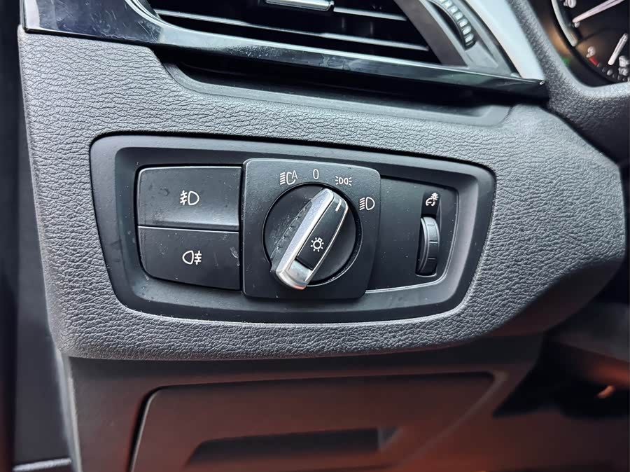 BMW X1 2019 — фото 12
