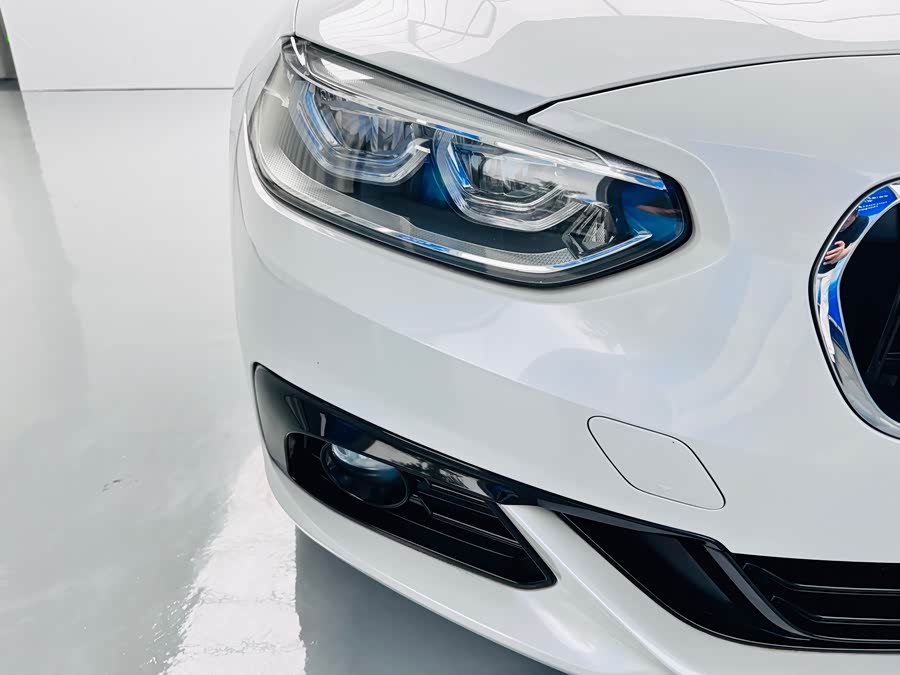 BMW 1 Series 2018 — фото 9