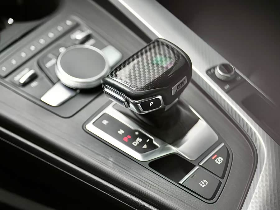 Audi A4L 2017 — фото 17