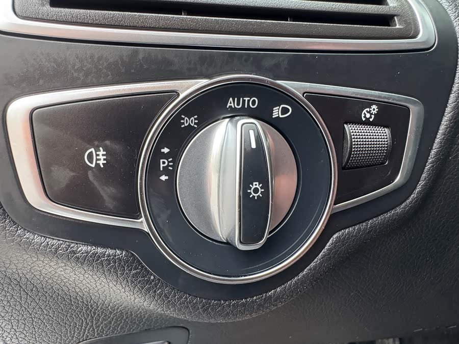 Mercedes-Benz C-Class 2020 — фото 14