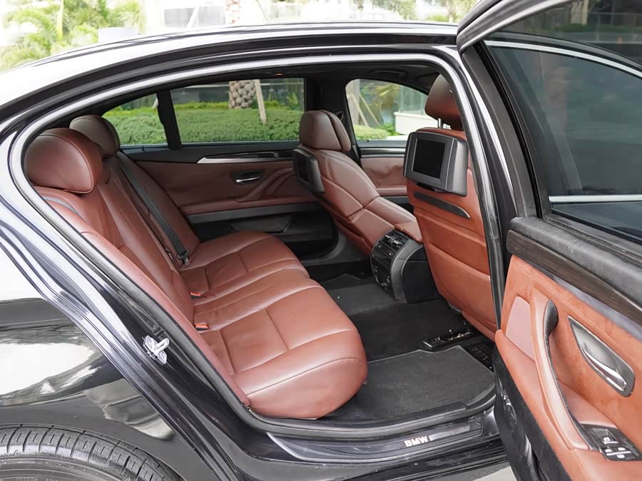 BMW 5 Series 2011