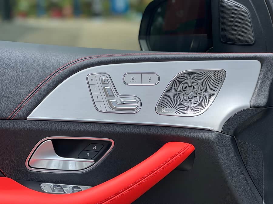 Mercedes-Benz GLE AMG 2024 — фото 11