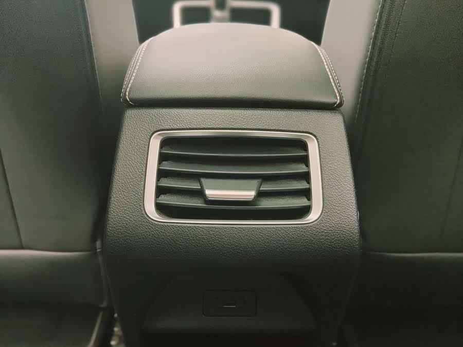 Geely Vision X6 2020 — фото 13