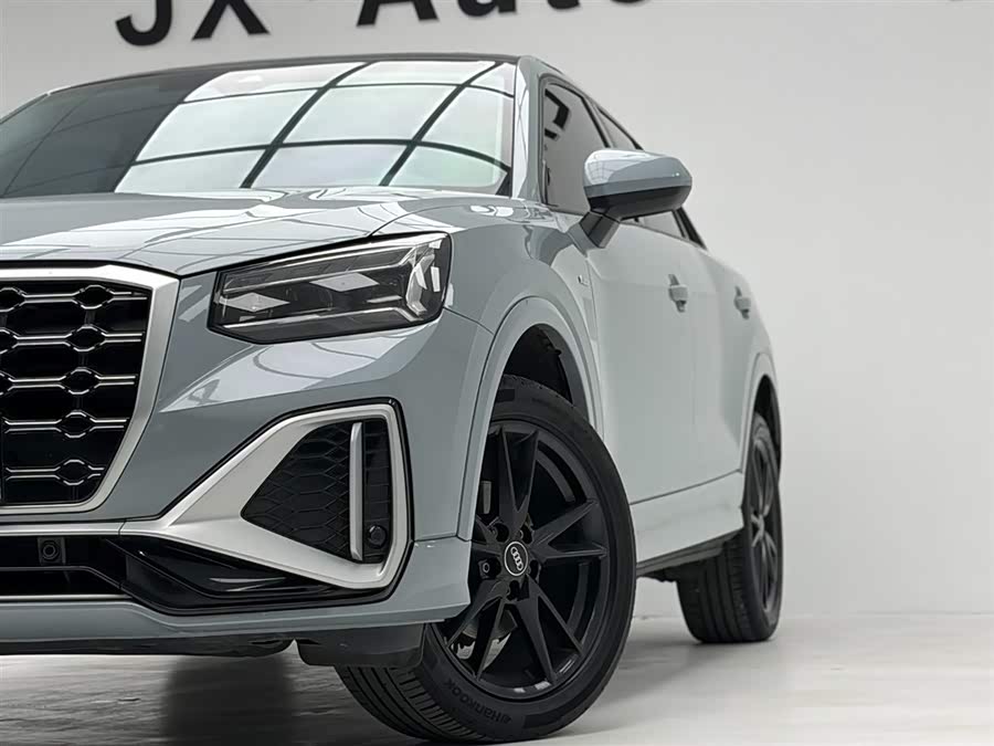 Audi Q2L 2022