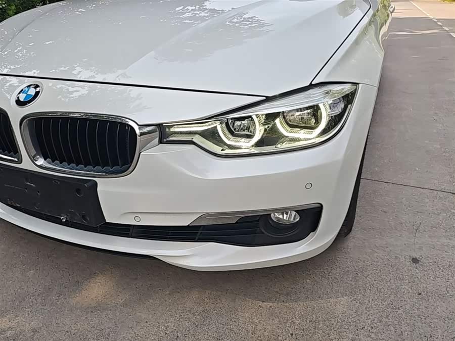 BMW 3 Series 2017 — фото 24