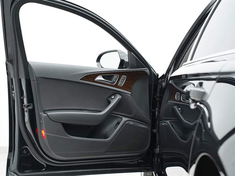 Audi A6L 2012