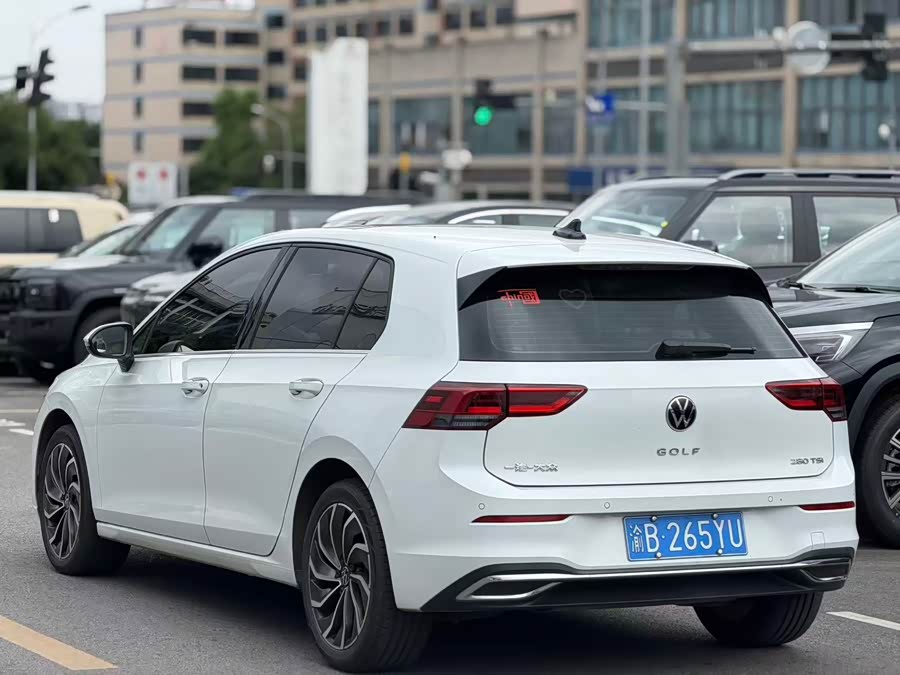 Volkswagen Golf 2023