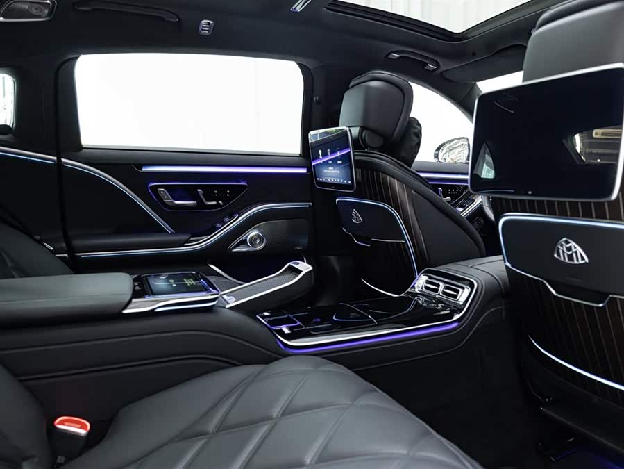Mercedes-Benz Maybach S-Class 2022 — фото 15