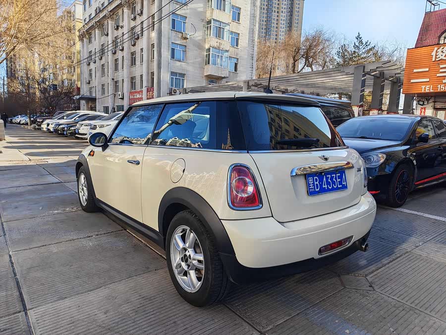 MINI MINI 2011