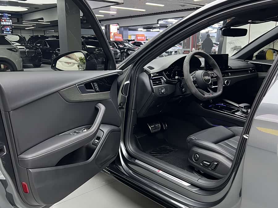 Audi A4L 2023