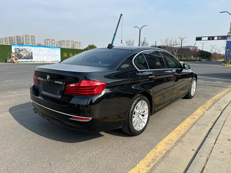 BMW 5 Series 2014 — фото 20