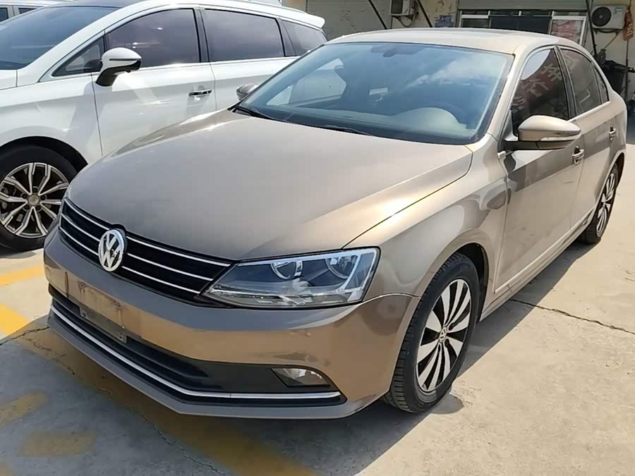 Volkswagen Sagitar 2018
