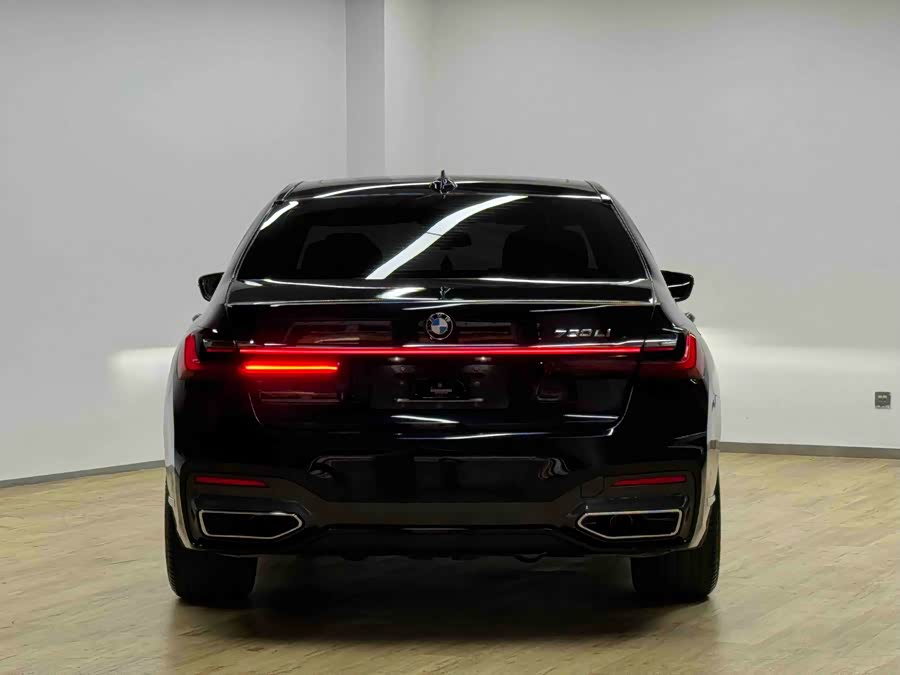 BMW 7 Series 2019 — фото 31