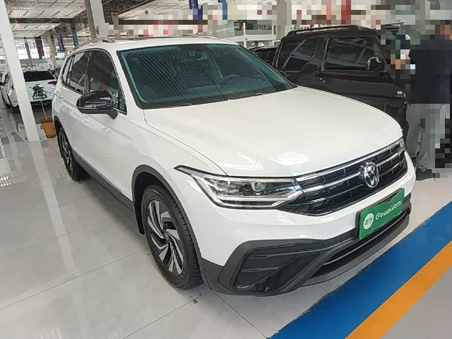 Volkswagen Tiguan L 2025