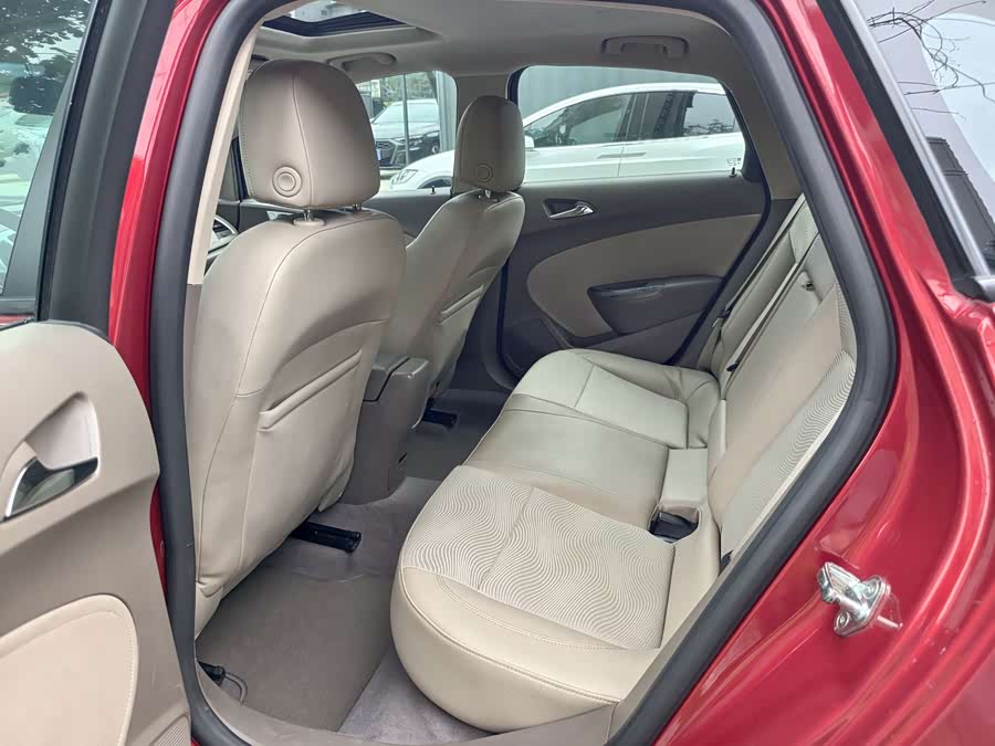 Buick Excelle 2013