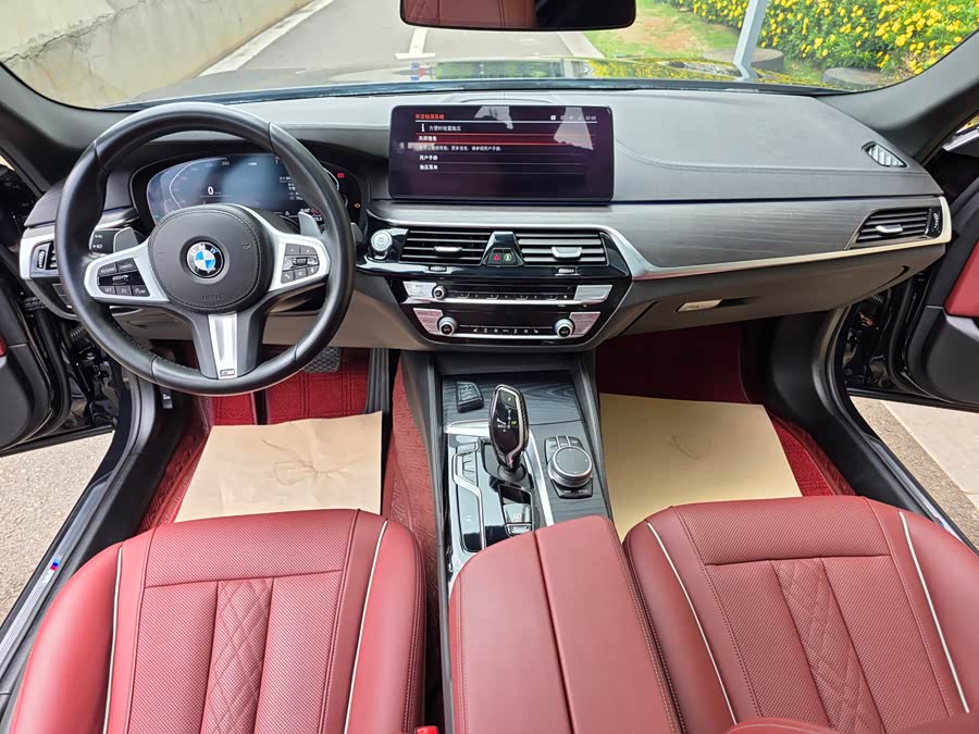 BMW 5 Series 2021 — фото 15
