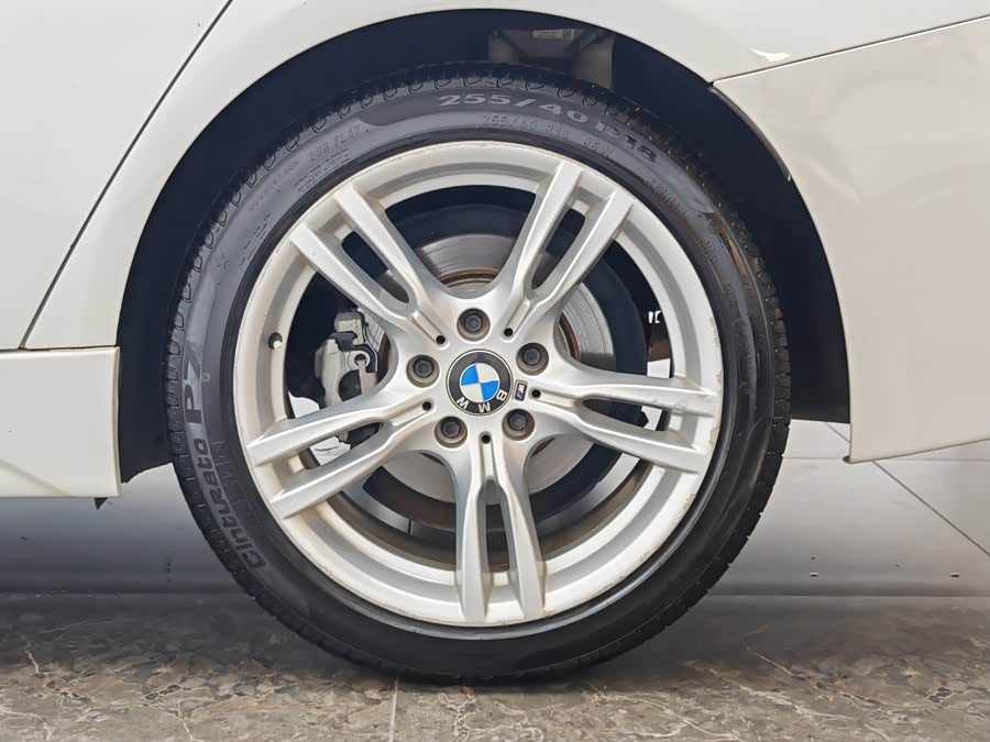 BMW 3 Series 2019 — фото 9
