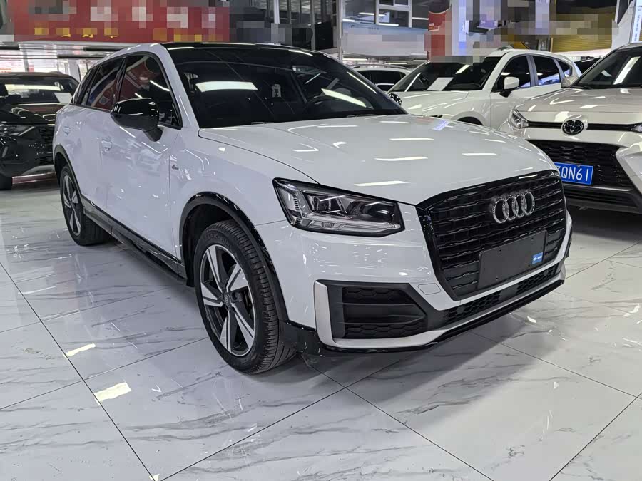 Audi Q2L 2020