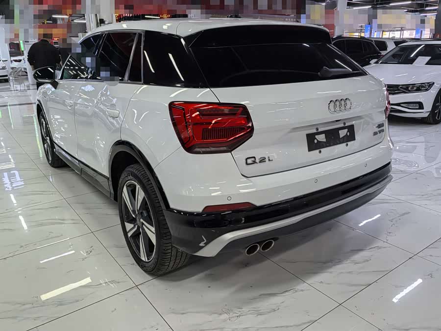 Audi Q2L 2020