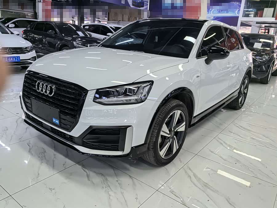 Audi Q2L 2020