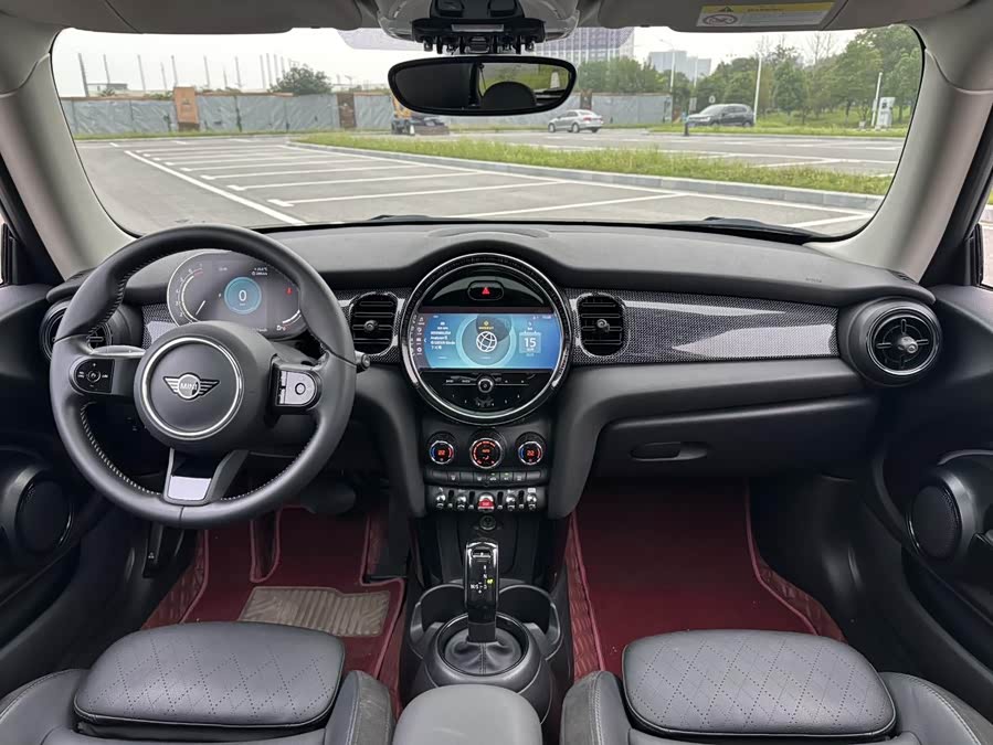 MINI MINI 2022