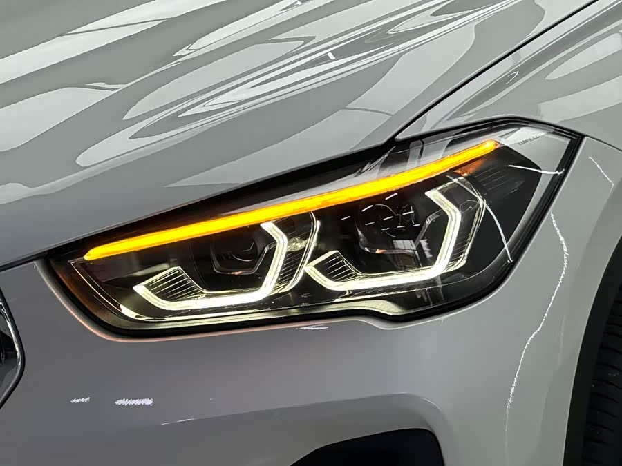 BMW X1 2021 — фото 8