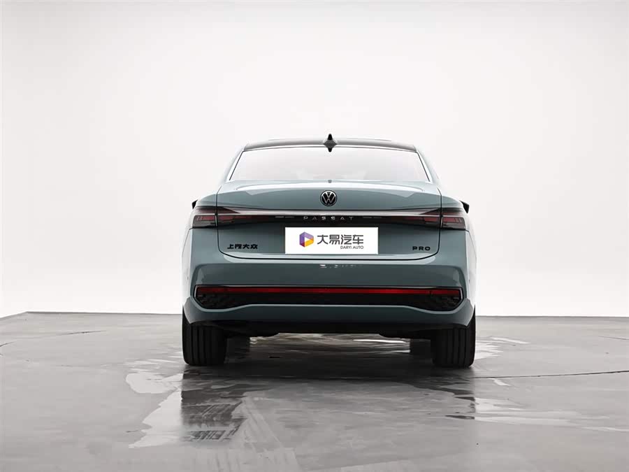 Volkswagen Passat 2025