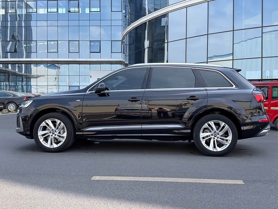 Audi Q7 2021