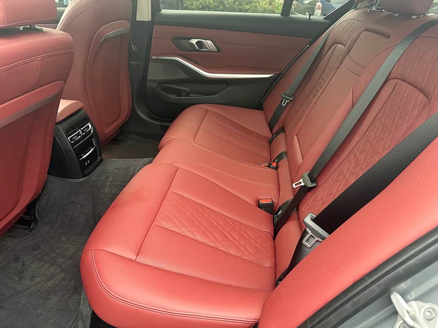 BMW i3 2024