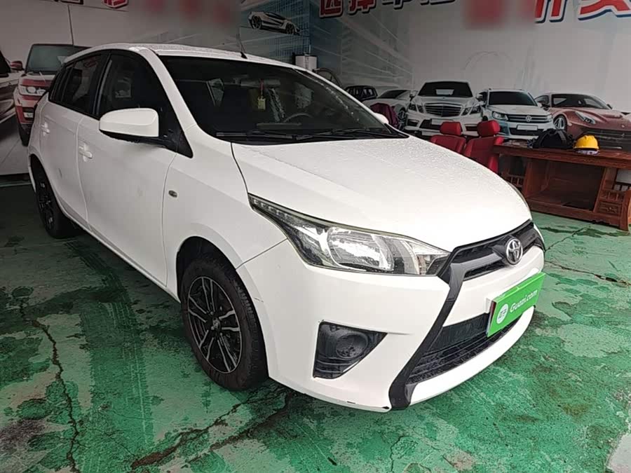 Toyota Yaris L 2014