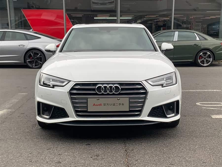 Audi A4L 2019