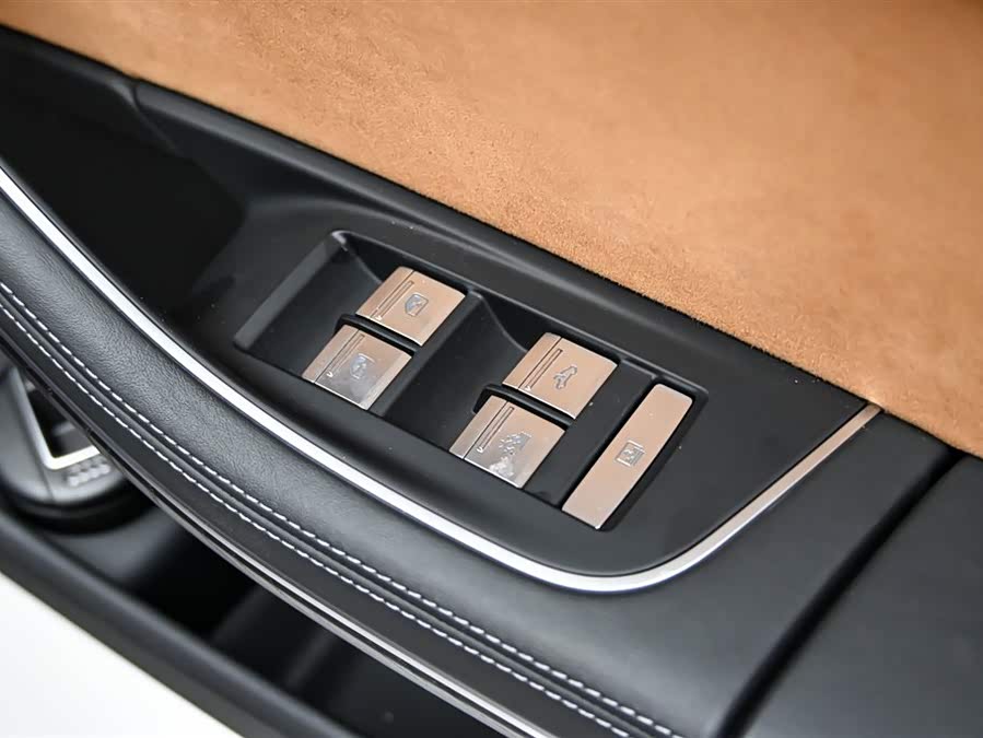 Audi A8 2024 — фото 26