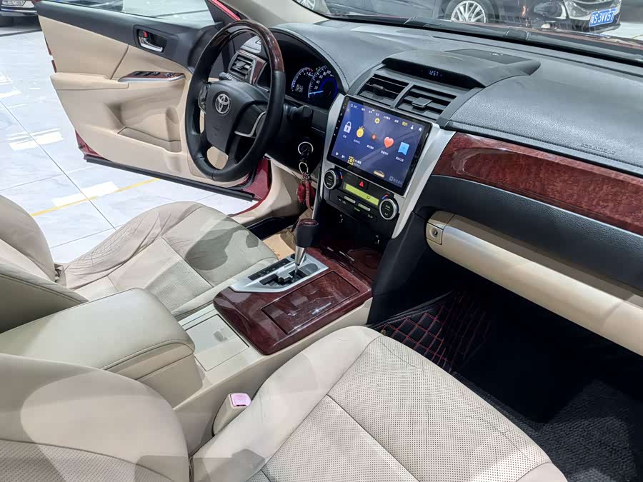 Toyota Camry 2013 — фото 16