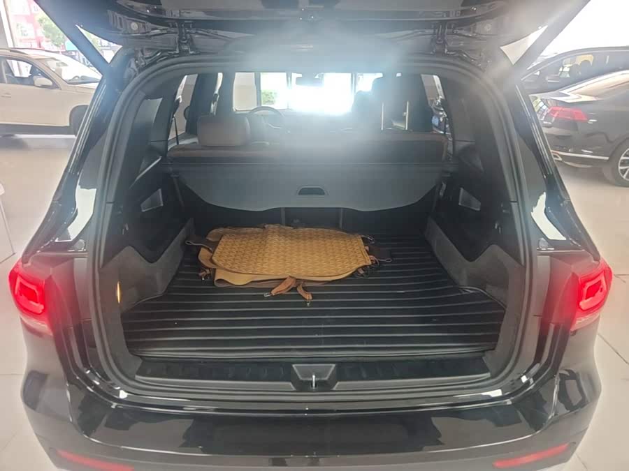 Mercedes-Benz GLB 2023 — фото 15