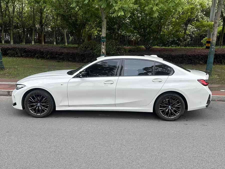 BMW 3 Series 2024 — фото 11