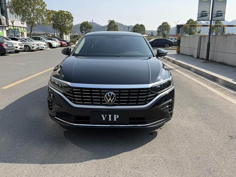 Volkswagen Passat 2023