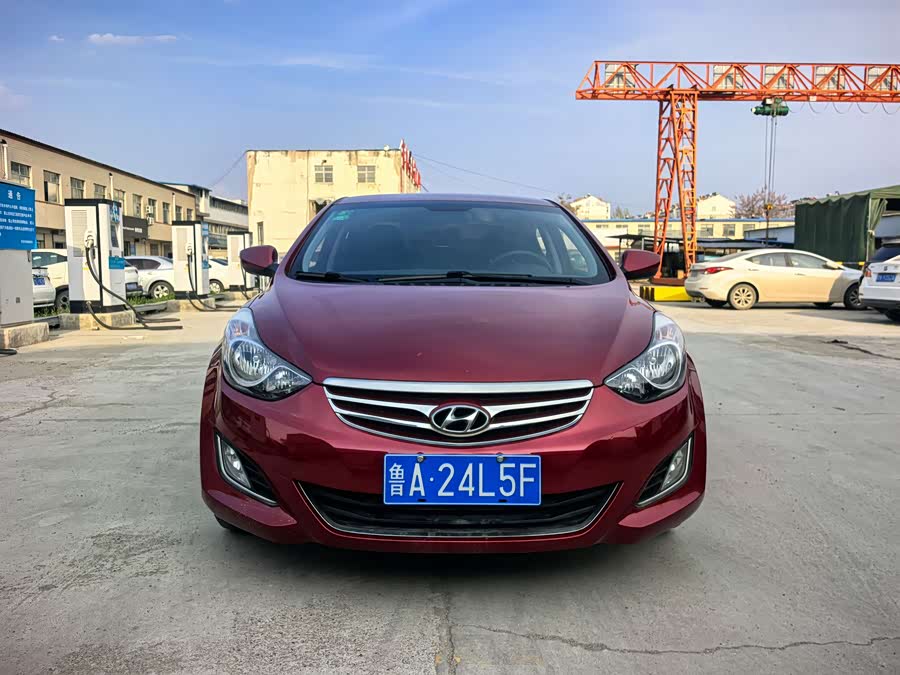 Hyundai Elantra 2012