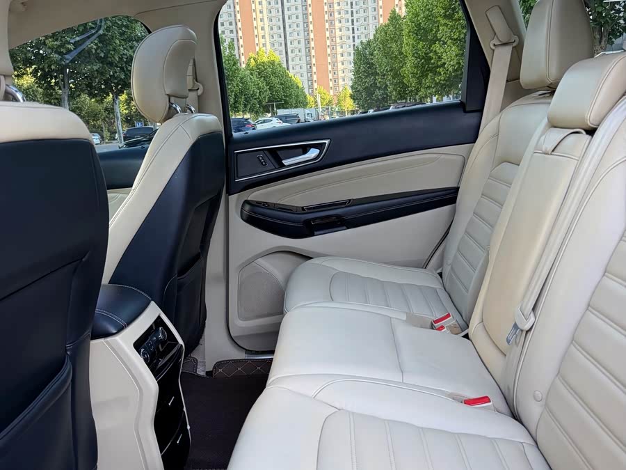 Ford Edge 2015 — фото 9