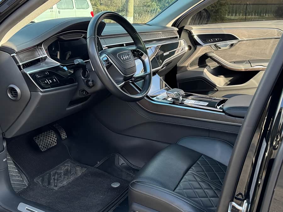 Audi A8 2023
