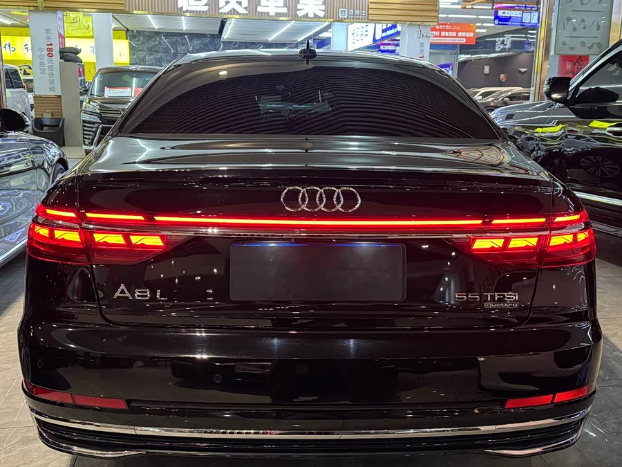 Audi A8 2023 — фото 14