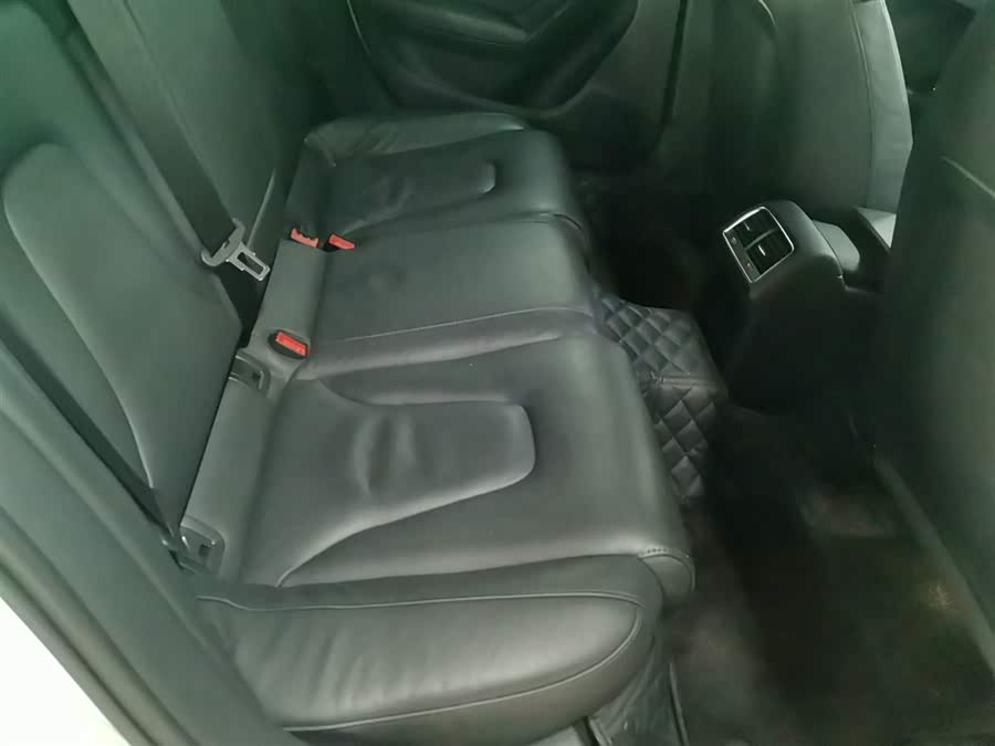 Audi A4L 2016