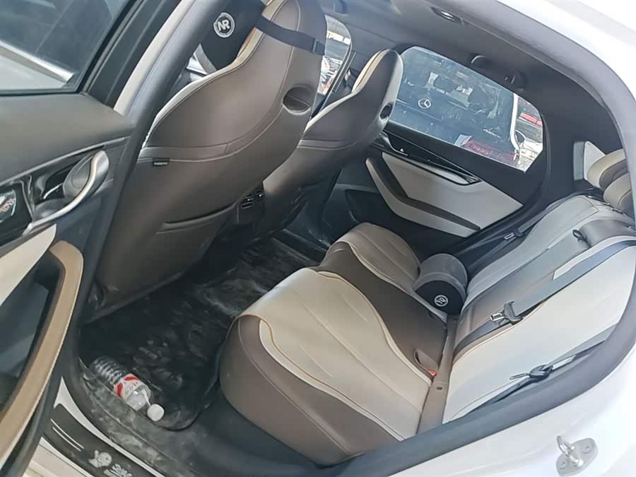 BYD Qin PLUS 2023 — фото 17