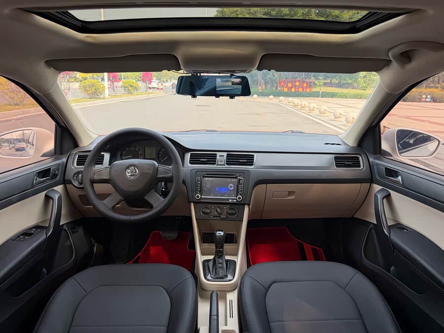 Skoda Rapid 2013