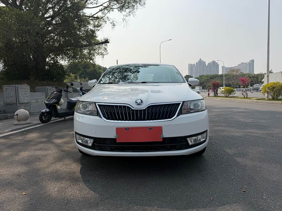 Skoda Rapid 2013